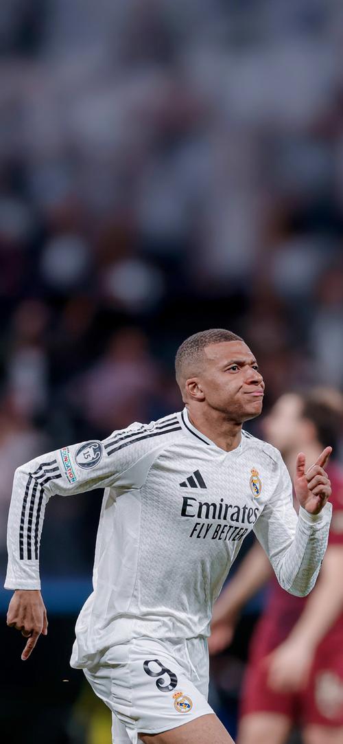 董路：中国人是世界上最不热爱足球的人！球员不爱足球，就是干活挣钱