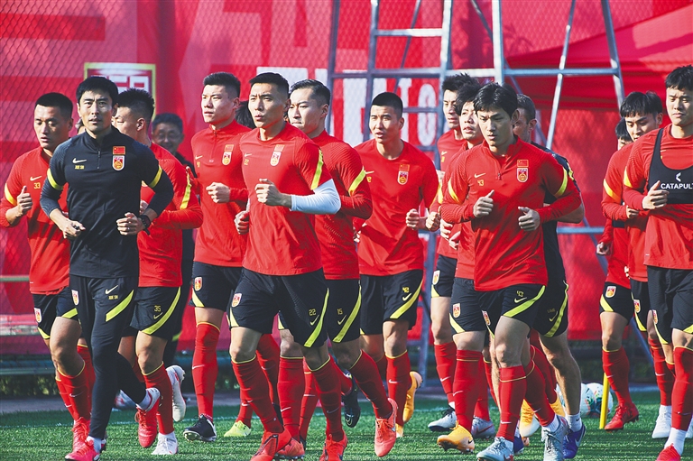 英超战报：佳夫双响，纽卡4-1埃弗顿，获联赛客场首胜（英超快报：佳夫梅开二度，纽卡4-1客胜埃弗顿，斩获联赛客场首胜）