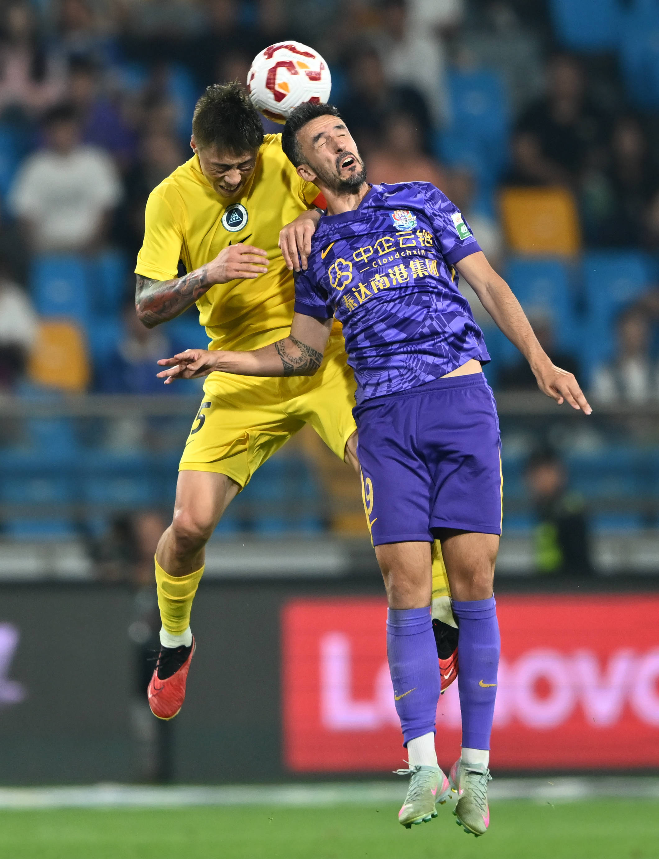 西甲射手榜：姆巴佩16球领跑！费兰-托雷斯11球紧随其后！（西甲射手榜：姆巴佩16球居首，费兰-托雷斯11球紧追其后！）