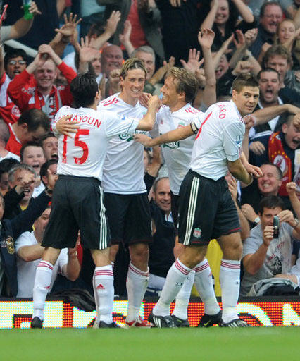 杜兰特中投精准，全场欢呼