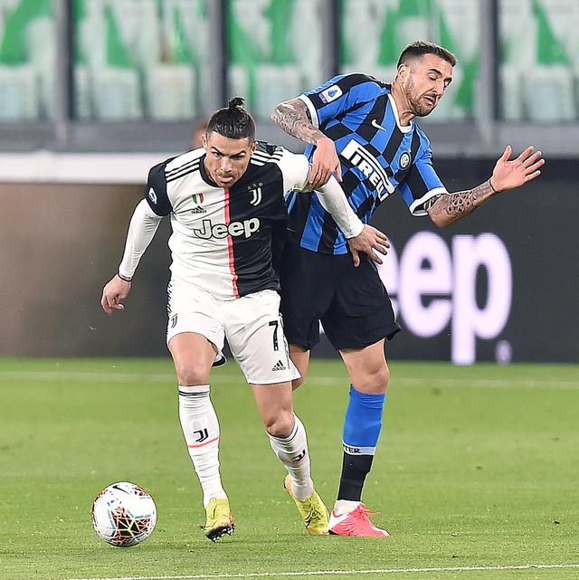 欧文突破防守助攻制胜