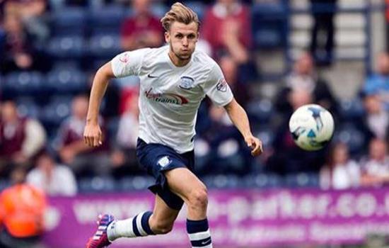 2-1！95分钟绝杀 英超13.1亿豪门18场不败终结 5.5亿战舰10轮9胜（英超2-1定胜负：95分钟绝杀，13.1亿豪门18场不败止步，5.5亿劲旅10轮9胜）